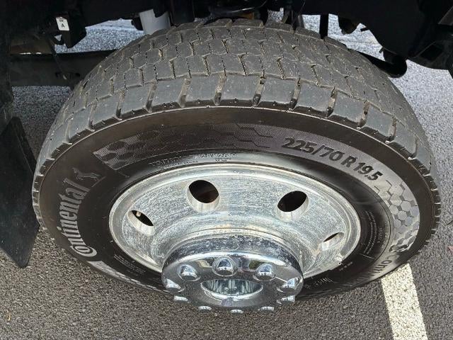 2024 Ford Super Duty F-450 DRW Platinum 4WD Crew Cab 8' Box