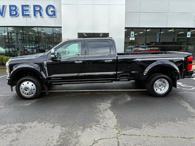 2024 Ford Super Duty F-450 DRW Platinum 4WD Crew Cab 8' Box