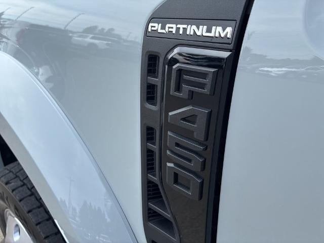 2025 Ford Super Duty F-450 DRW Platinum 4WD Crew Cab 8' Box