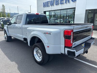 2025 Ford Super Duty F-450 DRW Platinum 4WD Crew Cab 8' Box