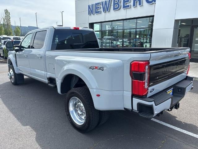 2025 Ford Super Duty F-450 DRW Platinum 4WD Crew Cab 8' Box