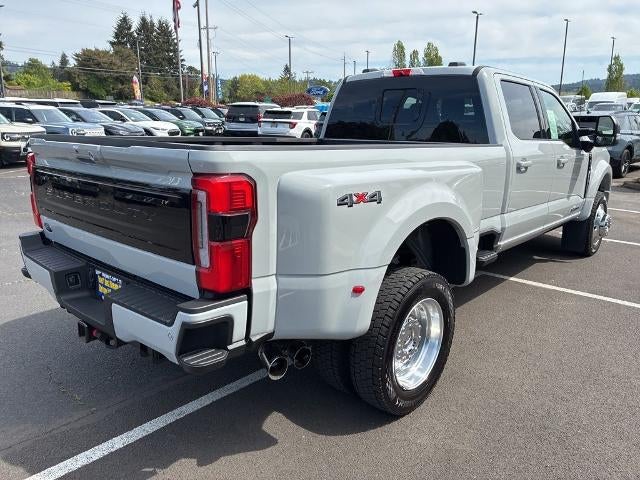 2025 Ford Super Duty F-450 DRW Platinum 4WD Crew Cab 8' Box