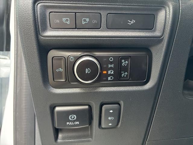 2023 Ford F-150 XL 4WD SuperCrew 5.5' Box