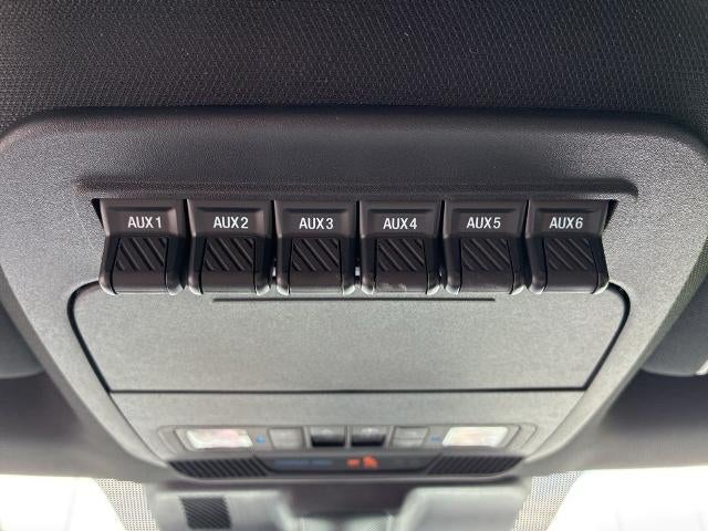 2023 Ford F-150 XL 4WD SuperCrew 5.5' Box