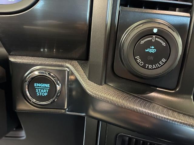 2025 Ford F-150 LARIAT 4WD SuperCrew 5.5' Box