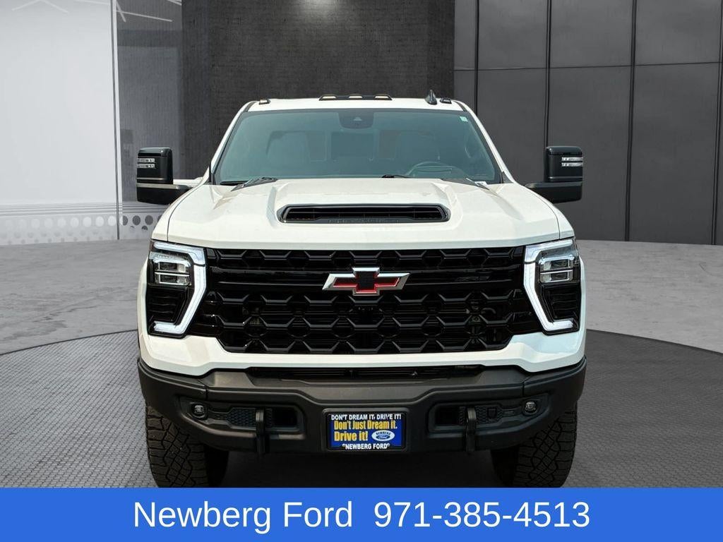 2024 Chevrolet Silverado 2500 HD Crew Cab Standard Box 4-Wheel Drive ZR2