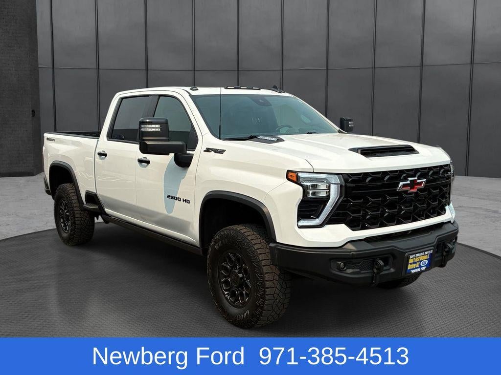 2024 Chevrolet Silverado 2500 HD Crew Cab Standard Box 4-Wheel Drive ZR2