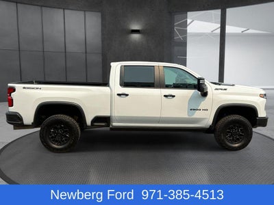2024 Chevrolet Silverado 2500 HD Crew Cab Standard Box 4-Wheel Drive ZR2