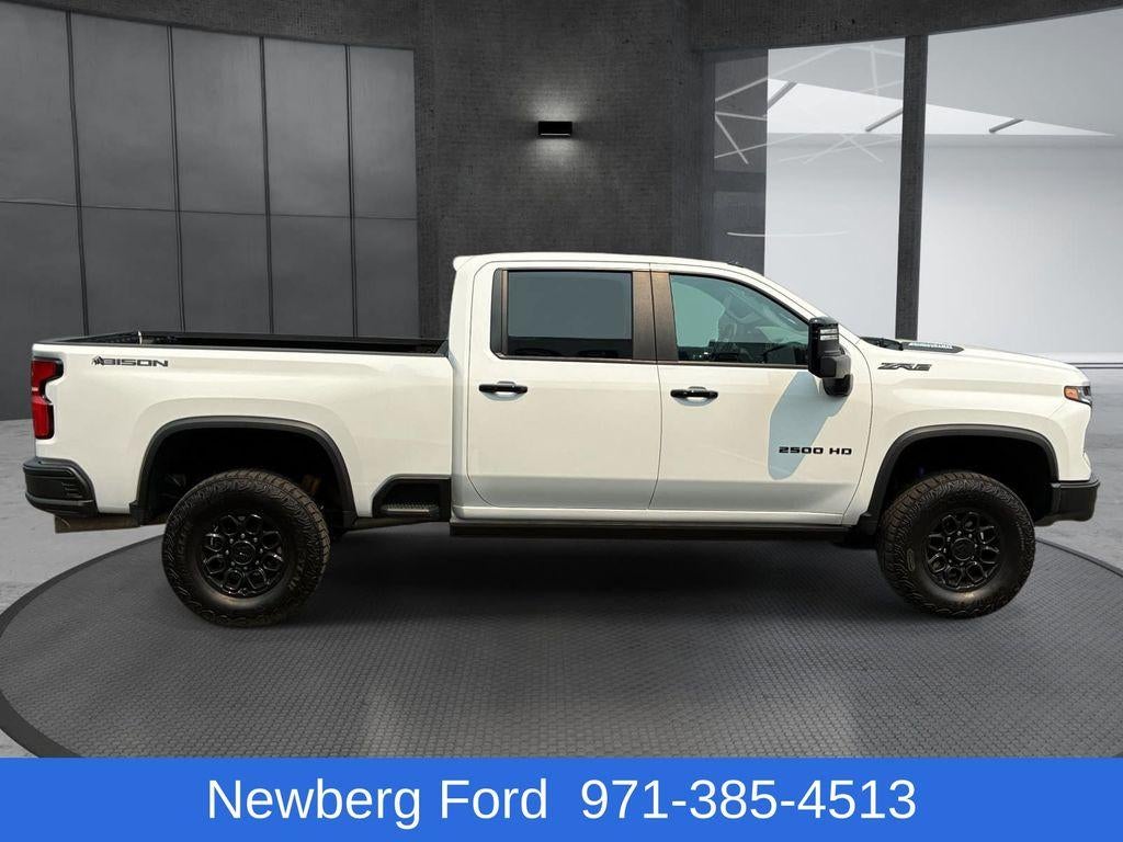 2024 Chevrolet Silverado 2500 HD Crew Cab Standard Box 4-Wheel Drive ZR2