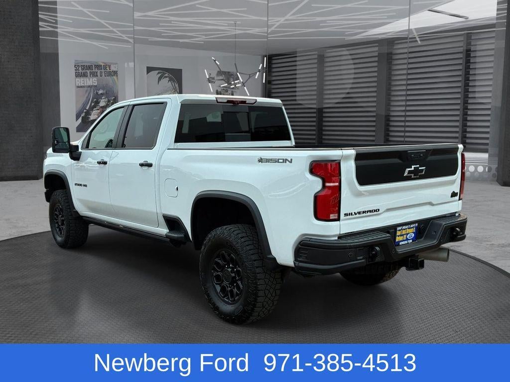 2024 Chevrolet Silverado 2500 HD Crew Cab Standard Box 4-Wheel Drive ZR2
