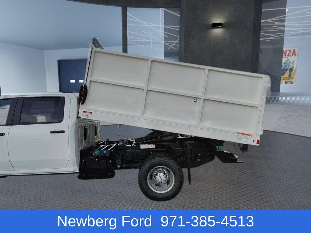 2025 GMC Sierra 3500 HD CC 4WD Crew Cab 177" WB, 60" CA Pro