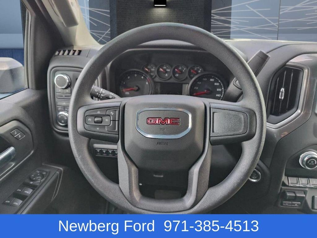 2025 GMC Sierra 3500 HD CC 4WD Crew Cab 177" WB, 60" CA Pro