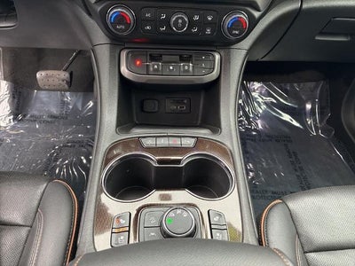 2023 GMC Acadia AWD AT4