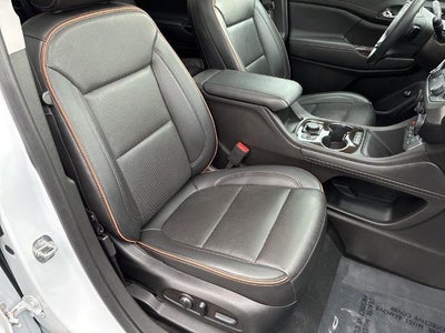 2023 GMC Acadia AWD AT4