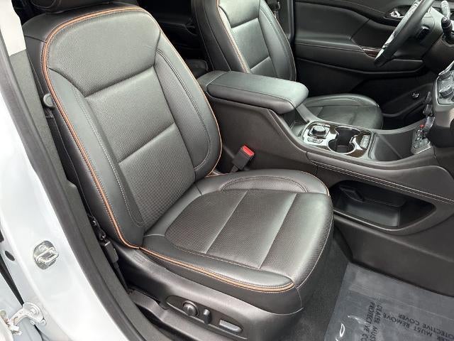 2023 GMC Acadia AWD AT4