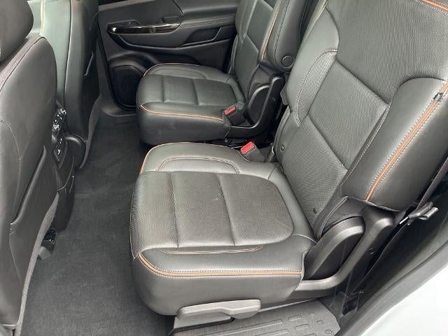 2023 GMC Acadia AWD AT4