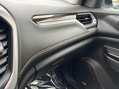 2023 GMC Acadia AWD AT4
