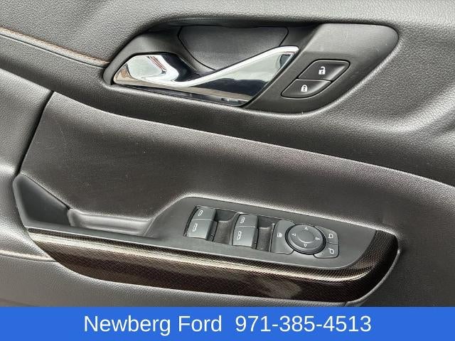 2023 GMC Acadia AWD AT4