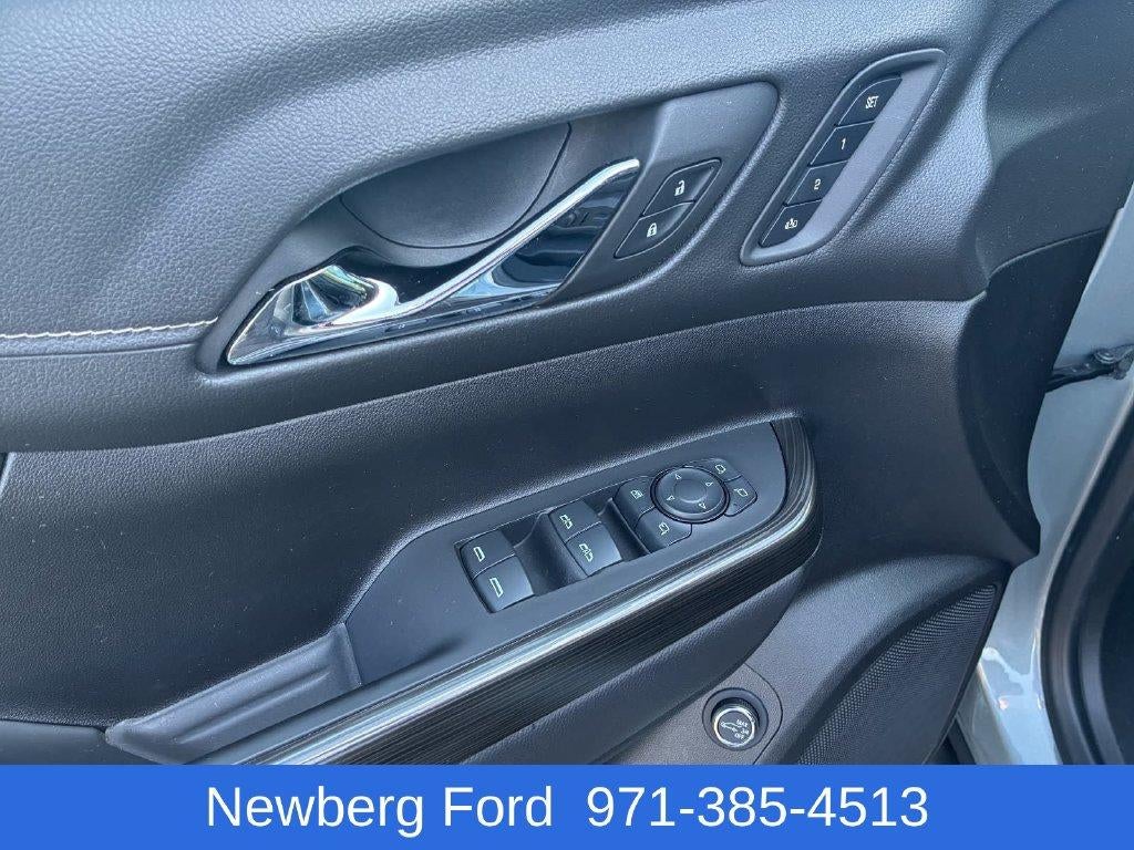 2023 GMC Acadia AWD SLT