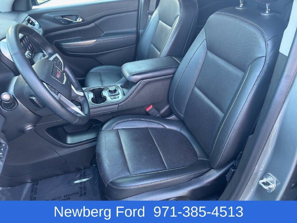 2023 GMC Acadia AWD SLT