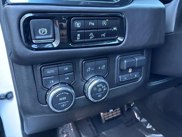 2025 GMC Yukon XL 4WD 4dr AT4 Ultimate