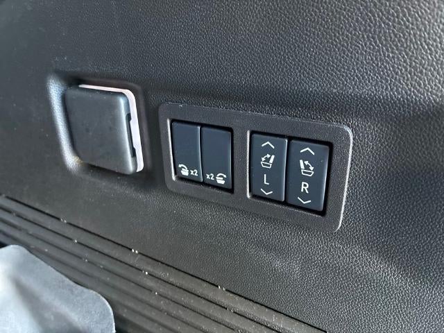 2025 GMC Yukon XL 4WD 4dr AT4 Ultimate