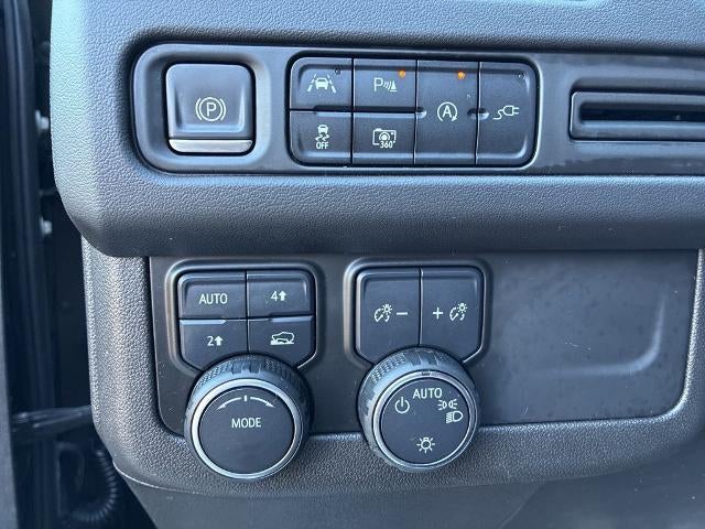 2022 Chevrolet Suburban 4WD RST