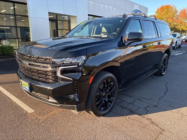 2022 Chevrolet Suburban 4WD RST