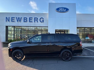 2022 Chevrolet Suburban 4WD RST