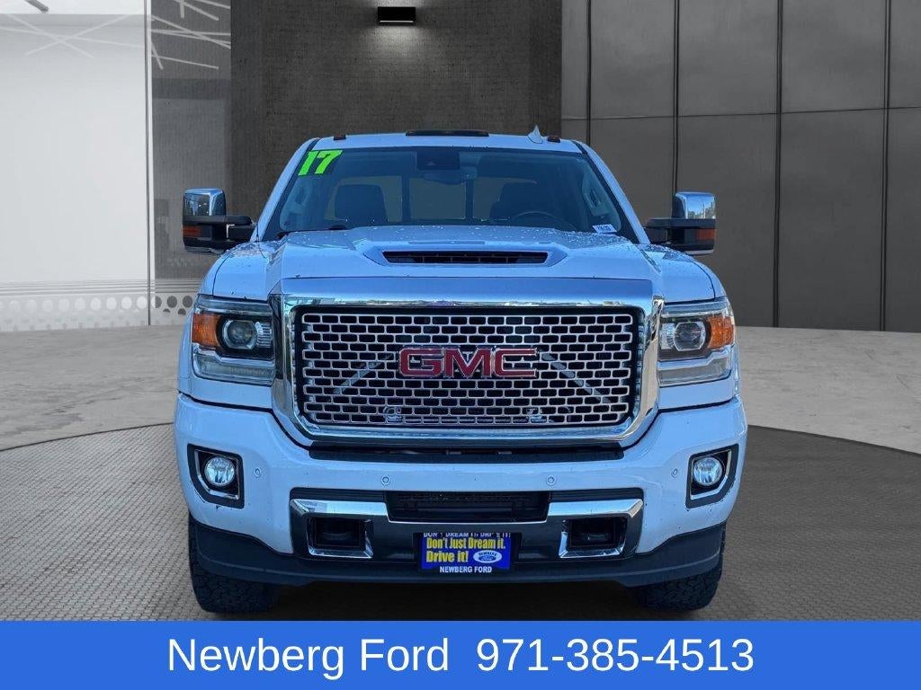 2017 GMC Sierra 2500 HD Crew Cab Standard Box 4-Wheel Drive Denali