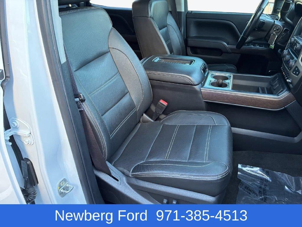 2017 GMC Sierra 2500 HD Crew Cab Standard Box 4-Wheel Drive Denali