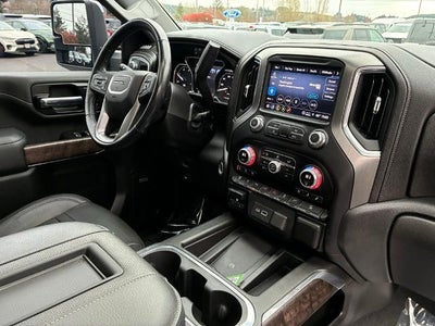 2022 GMC Sierra 2500 HD Crew Cab Standard Box 4-Wheel Drive Denali