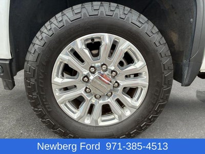 2023 GMC Sierra 3500HD Crew Cab Long Box 4-Wheel Drive Denali