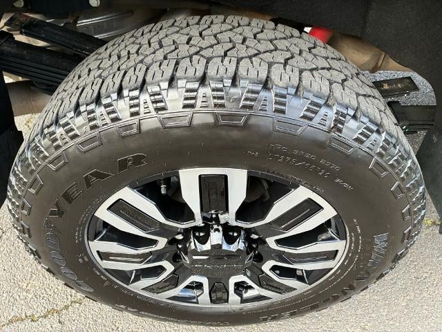 2024 GMC Sierra 3500HD Crew Cab Long Box 4-Wheel Drive Denali Ultimate