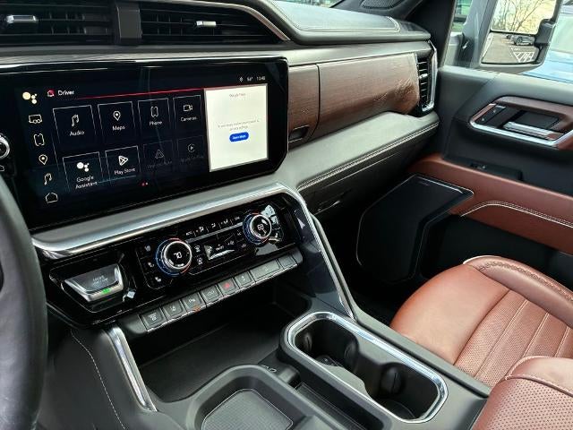 2024 GMC Sierra 3500HD Crew Cab Long Box 4-Wheel Drive Denali Ultimate