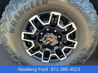 2024 GMC Sierra 2500 HD Crew Cab Standard Box 4-Wheel Drive AT4X