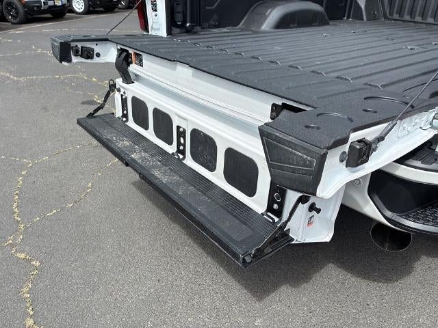 2025 GMC Sierra 3500HD Crew Cab Long Box 4-Wheel Drive Denali