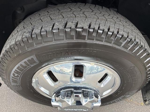 2025 GMC Sierra 3500HD Crew Cab Long Box 4-Wheel Drive Denali