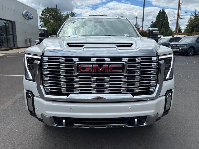 2025 GMC Sierra 3500HD Crew Cab Long Box 4-Wheel Drive Denali