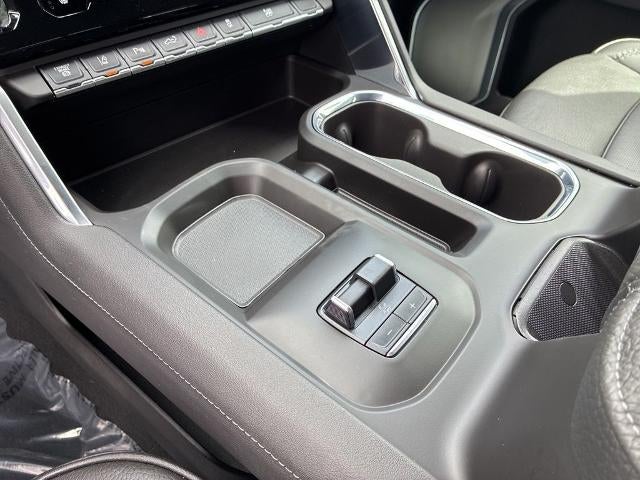 2025 GMC Sierra 3500HD Crew Cab Long Box 4-Wheel Drive Denali