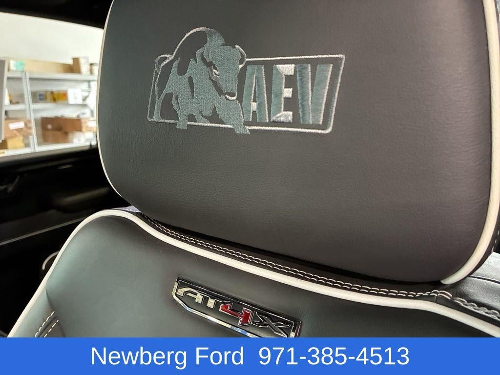 2025 GMC Sierra 2500 HD Crew Cab Standard Box 4-Wheel Drive AT4X