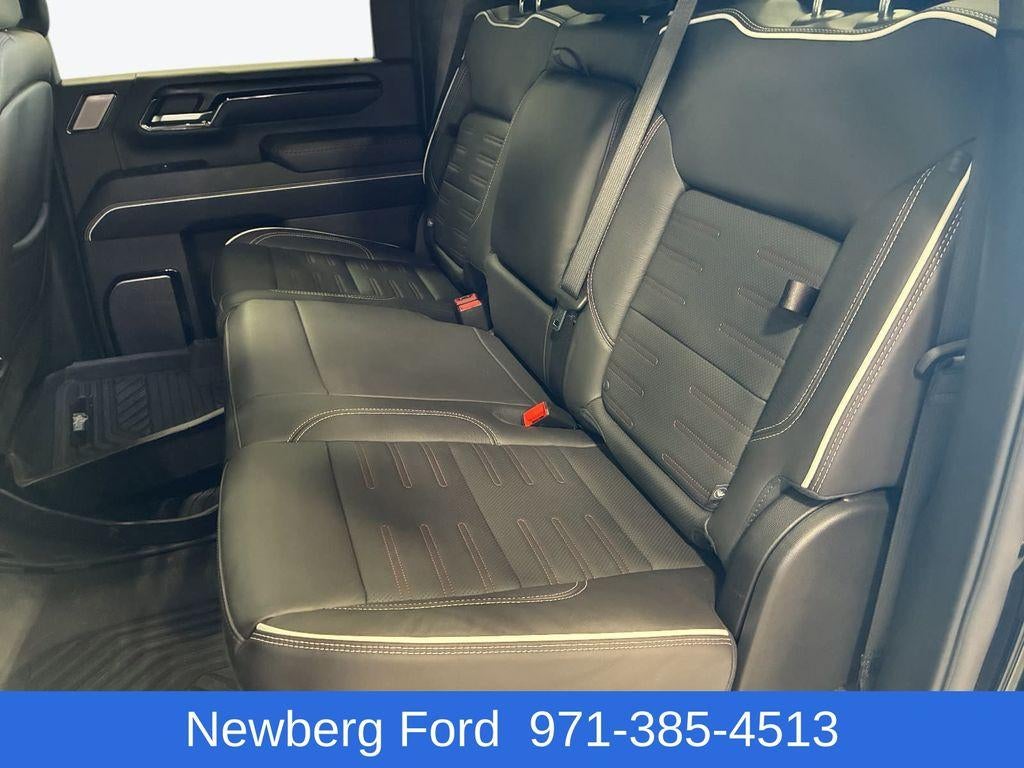 2025 GMC Sierra 2500 HD Crew Cab Standard Box 4-Wheel Drive AT4X