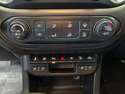 2021 GMC Canyon Crew Cab Short Box 4-Wheel Drive AT4 w/Leather