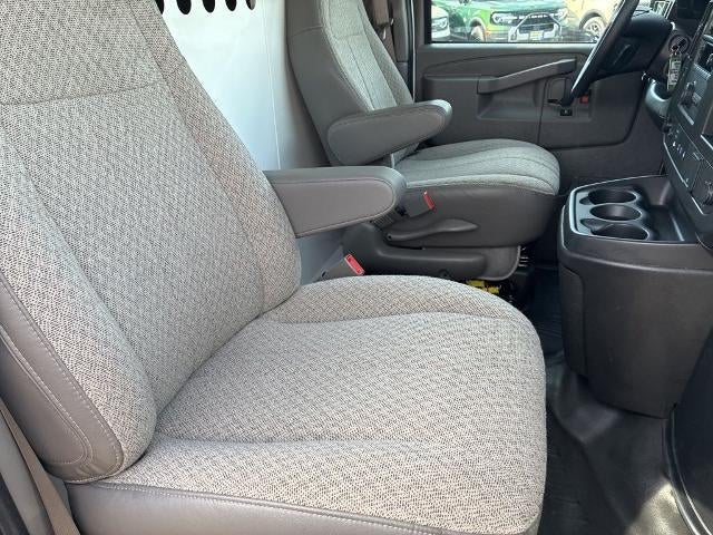2023 GMC Savana Cargo Van 2500 Extended Wheelbase Rear-Wheel Drive