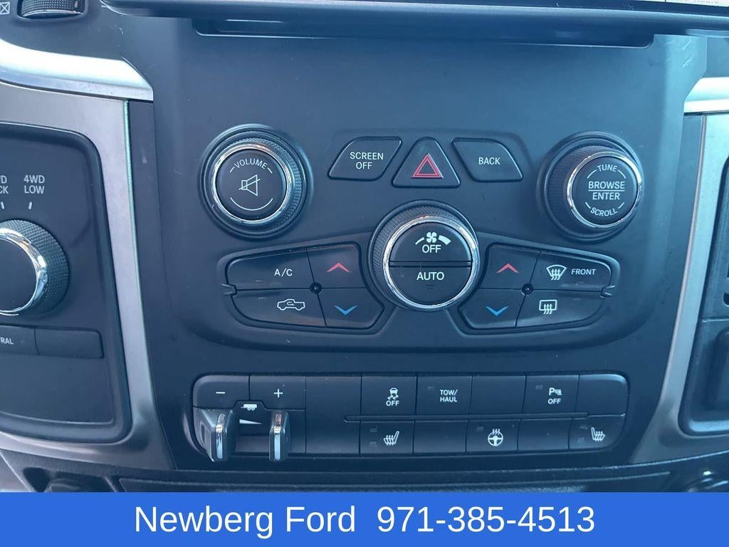 2015 RAM 2500 4WD Crew Cab 6.4 Ft Box Big Horn