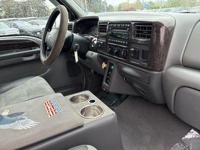2008 Ford Super Duty F-650 Straight Frame Crew Cab XL