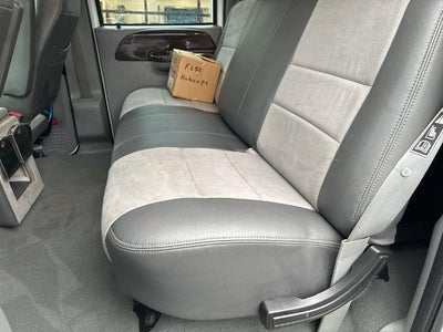 2008 Ford Super Duty F-650 Straight Frame Crew Cab XL