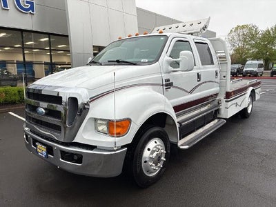 2008 Ford Super Duty F-650 Straight Frame Crew Cab XL