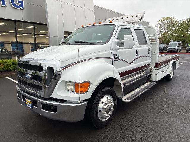 2008 Ford Super Duty F-650 Straight Frame Crew Cab XL