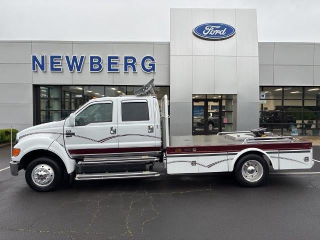 2008 Ford Super Duty F-650 Straight Frame Crew Cab XL